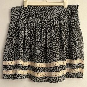 Forever Fashion Abstract Paint Stroke Polka Dot Pleated Ruffle Mini Skirt 6/S